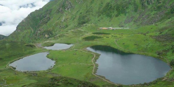 Les lacs sacres de Pancha Pokhari
