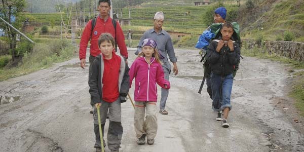 Trekking au Nepal avec des enfants